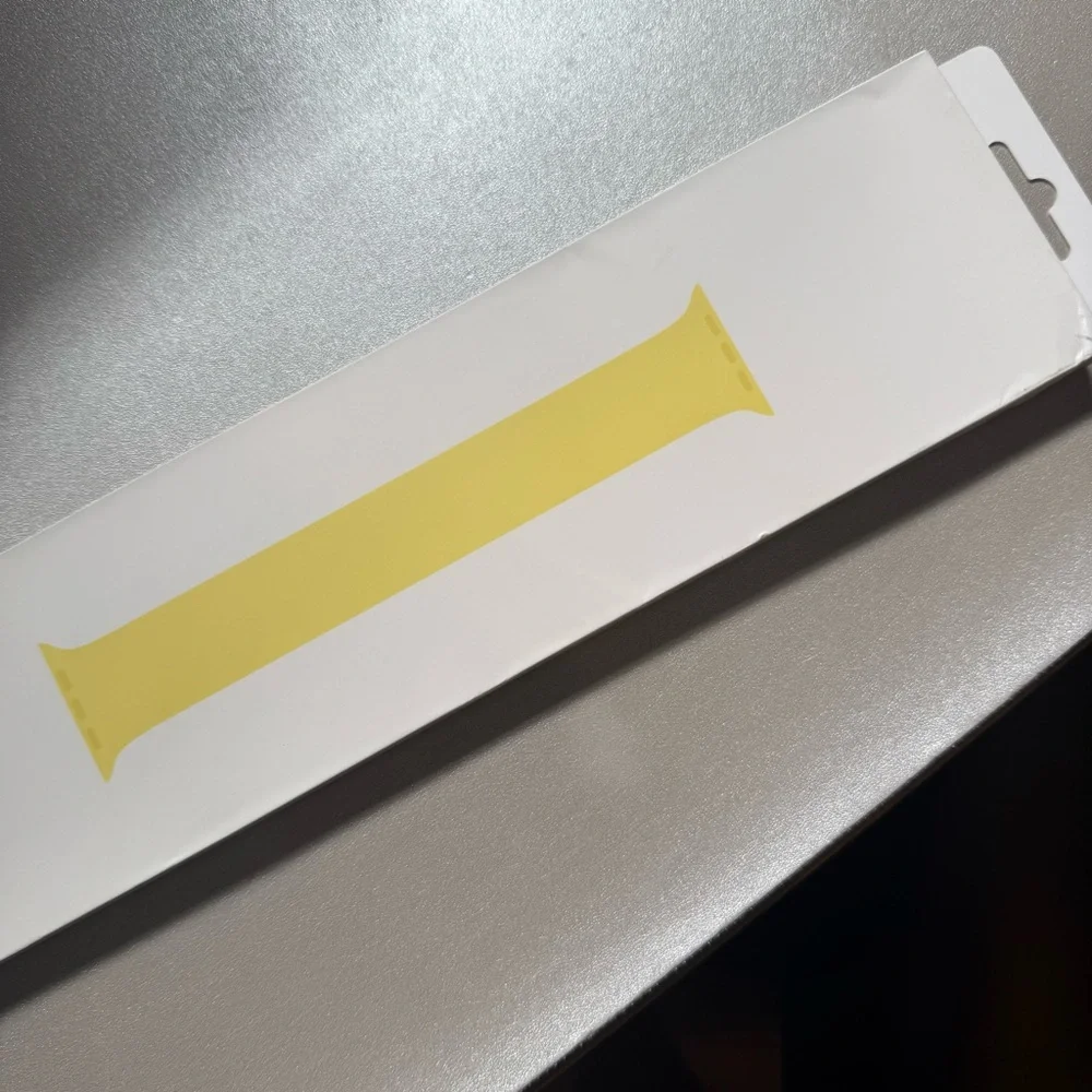 NEW Genuine OEM Apple Smartwatch Silicone Solo Loop Lemon Zest 45mm Size 4